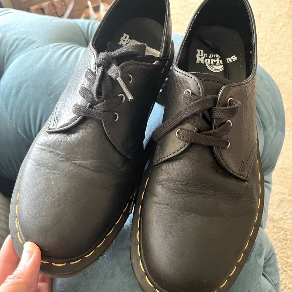 Dr. Martens - size US 9
